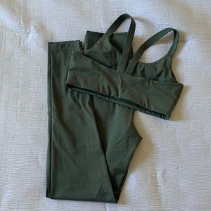 Girlfriend Collective Set